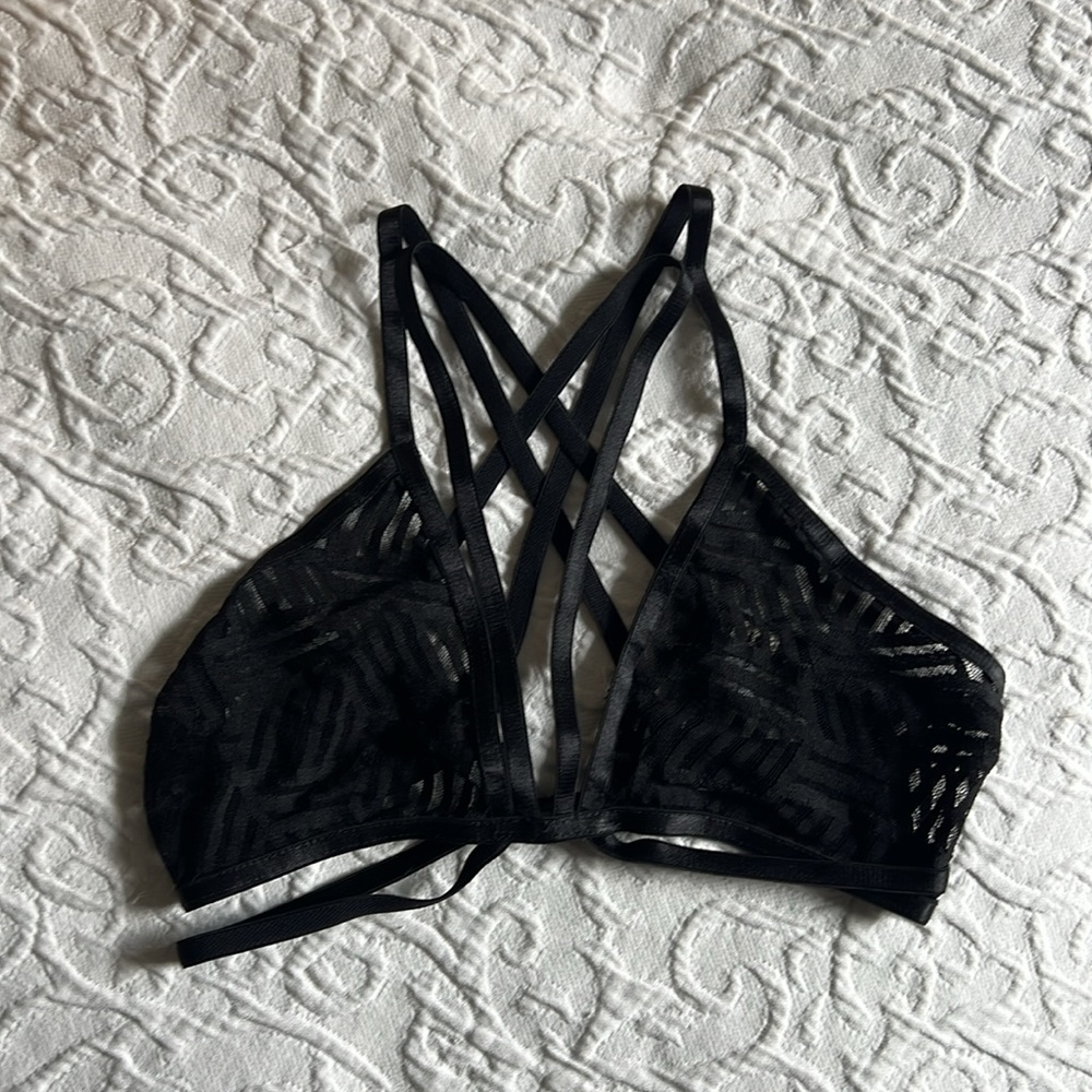 lacey bra 🖤